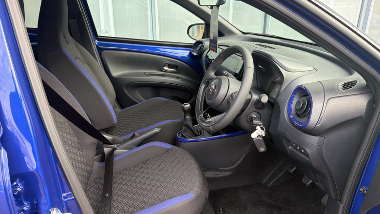 Toyota Aygo X 1.0 VVT-i Edge 5dr Petrol Hatchback